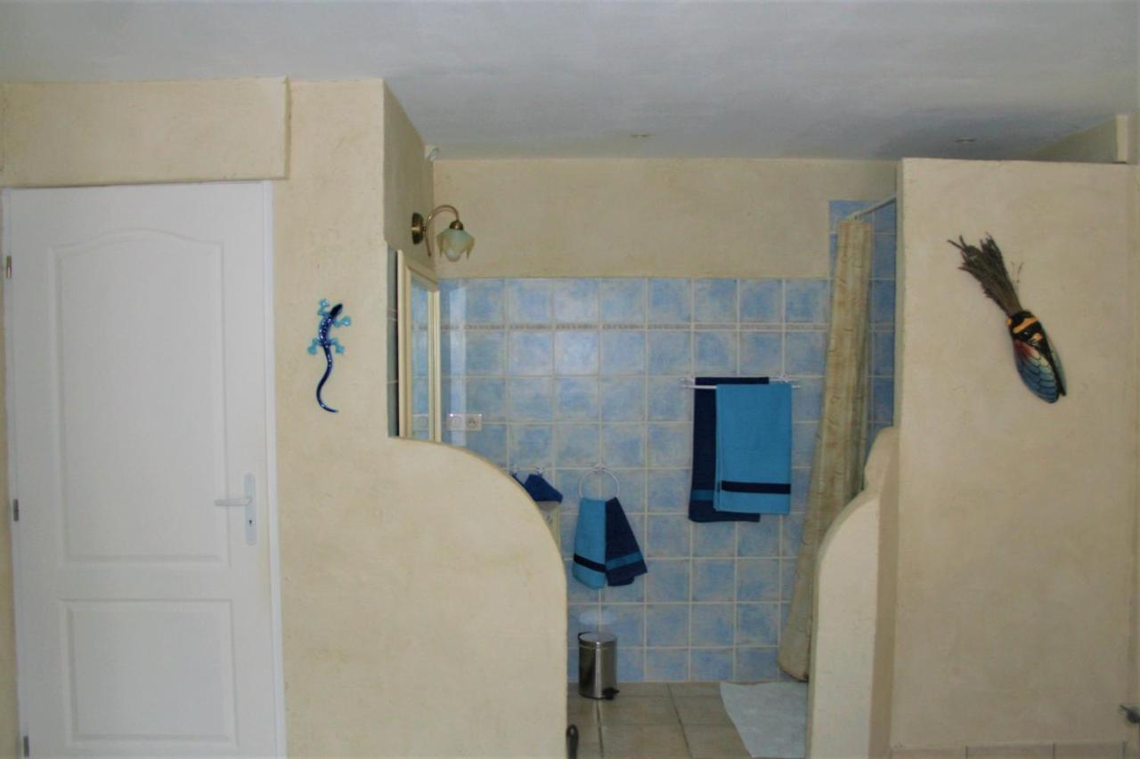 LE MAS DES TARENTES Chambres d'hôtes Trans-en-Provence Exterior foto