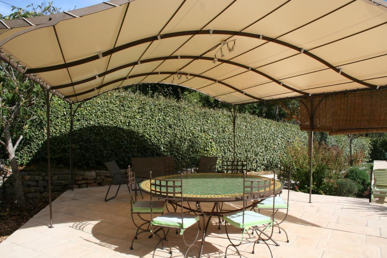 LE MAS DES TARENTES Chambres d'hôtes Trans-en-Provence Exterior foto